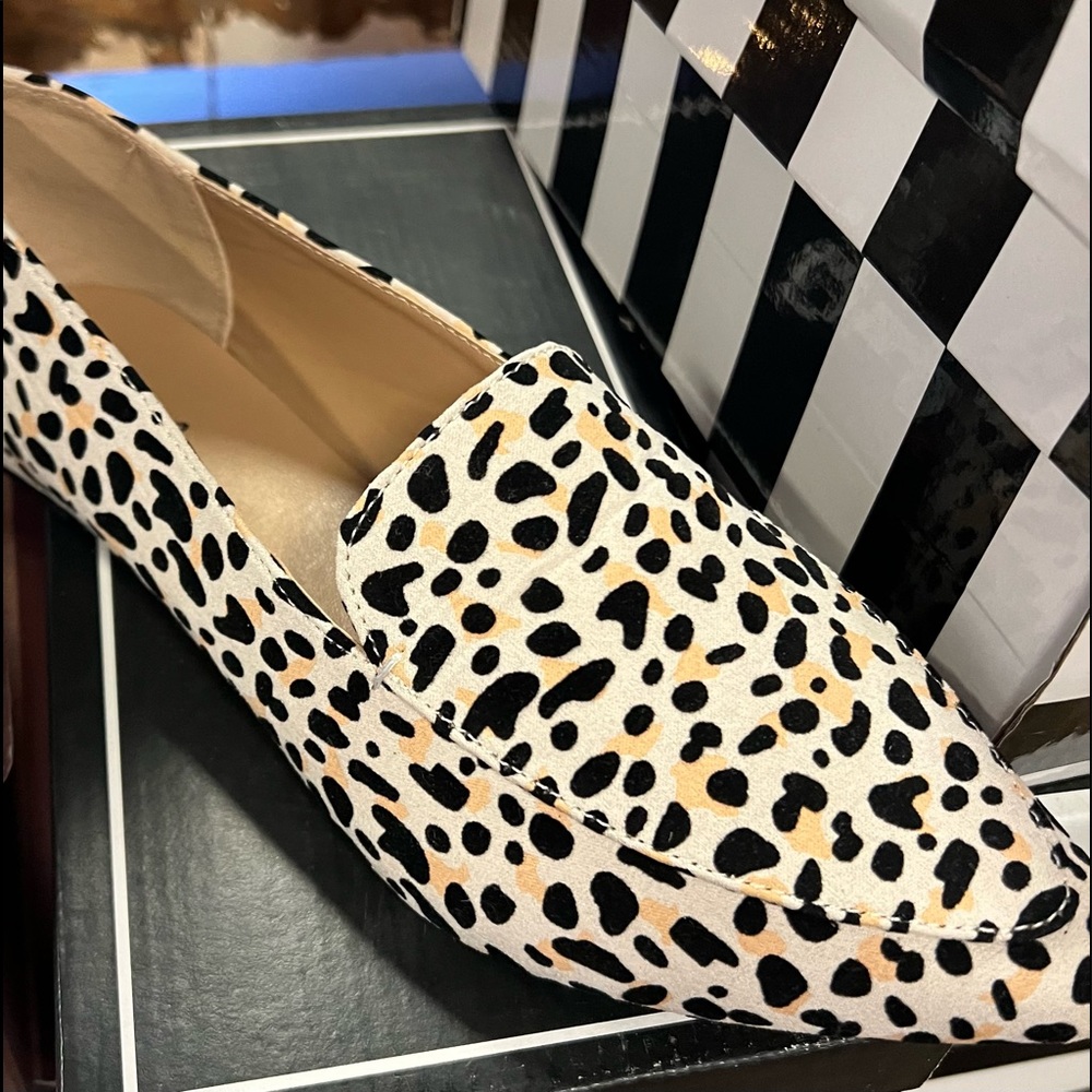 Leopard print flats
